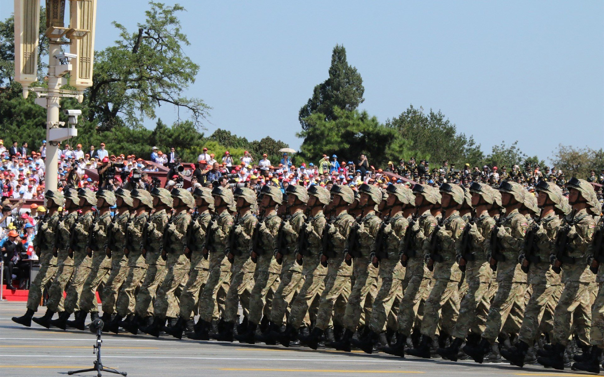 林丹担任高校羽毛球联盟推广顾问，林丹担任高校羽毛球联盟推广顾问的老师